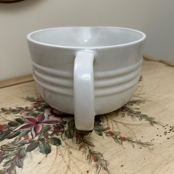 LeCreuset Bowl - Picture 4 of 6